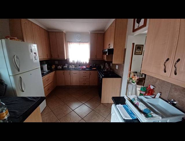 3 BEDROOM HOUSE FOR SALE IN MAGALIESKRUIN